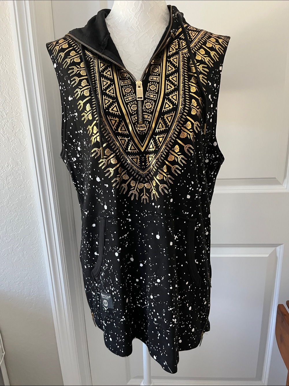 Switch Remarkable Sleeveless Hoodie Black /Gator with Gold Tribal Print